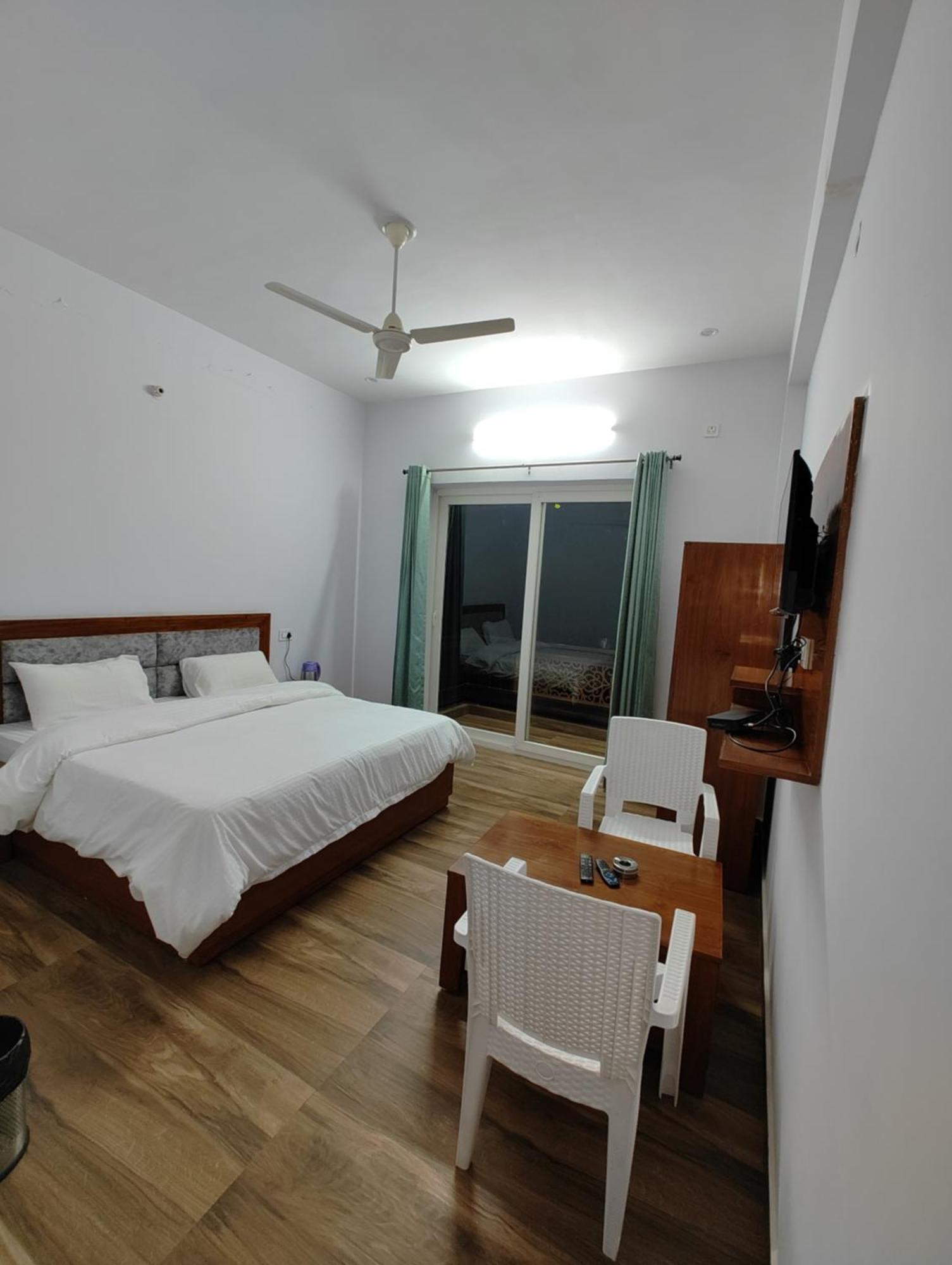 Uttarkāshi Hotel Anantam Residency חדר תמונה